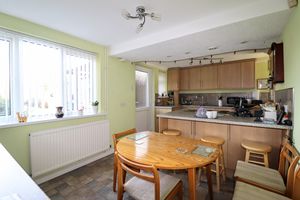 Kitchen/Diner- click for photo gallery